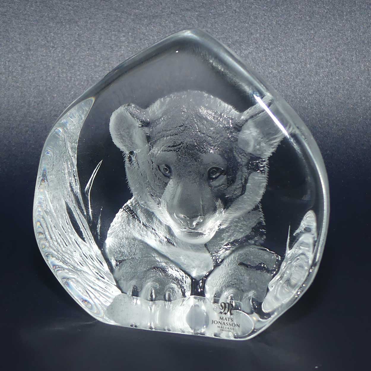 Mats Jonasson Sweden Crystal | 3708 Tiger Cub Plaque paperweight