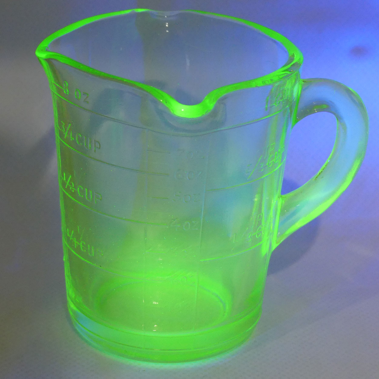 Green Depression Glass 8oz 1 Cup measuring jug | UV reactive | 3 pourers