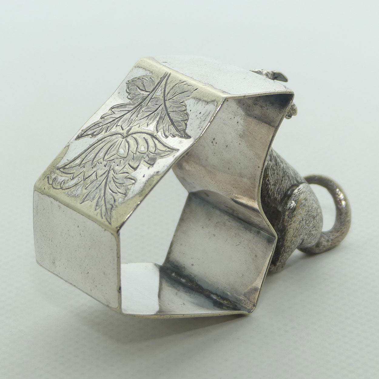 Silver Plated EPNS Australiana Kangaroo and Queensland shape napkin ring