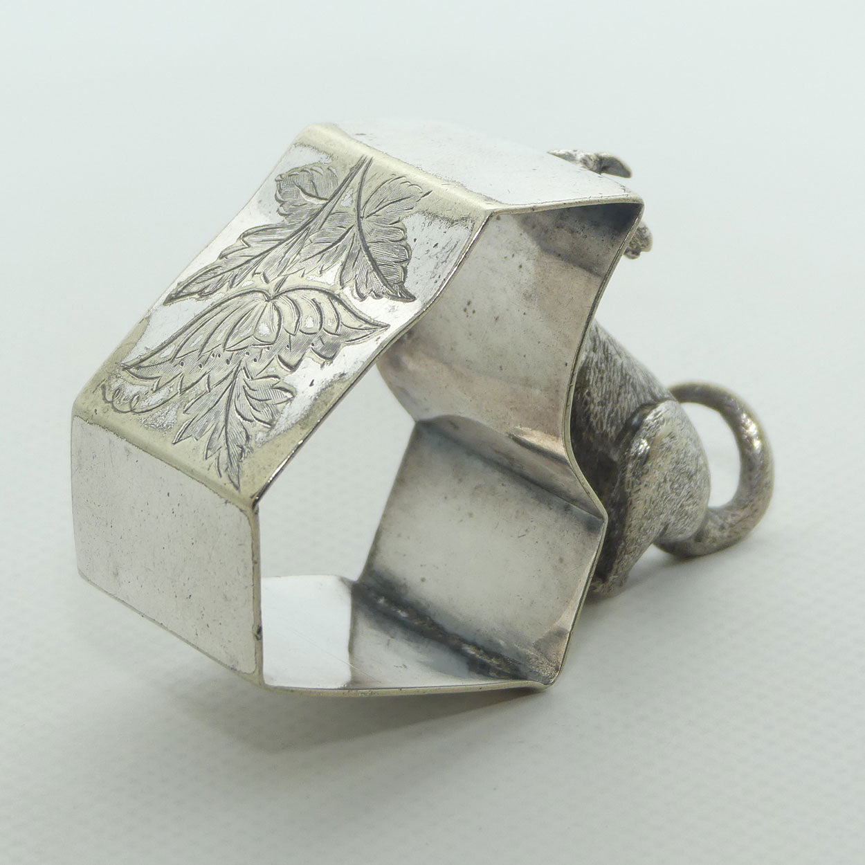 Silver Plated EPNS Australiana Kangaroo and Queensland shape napkin ring