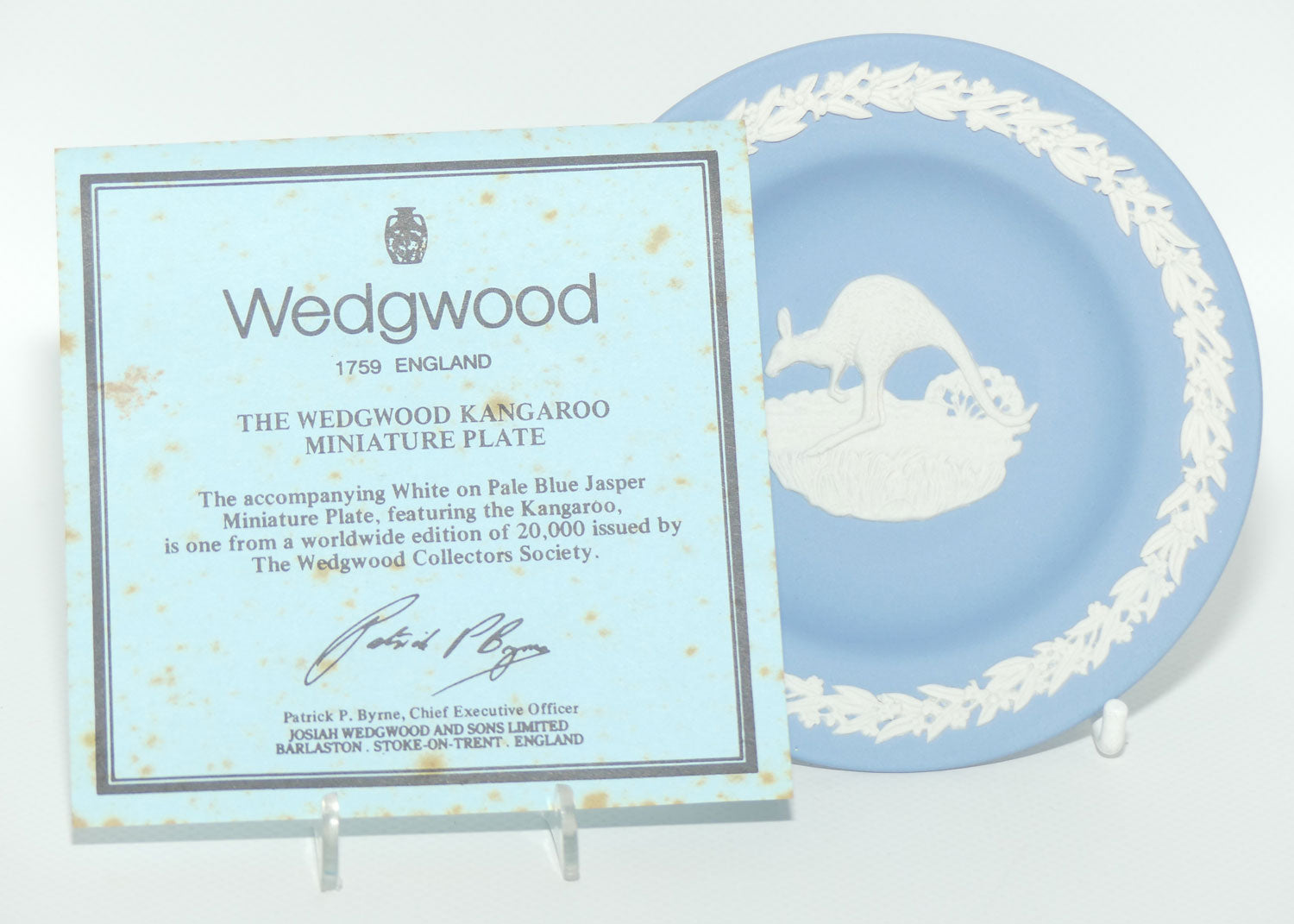 Wedgwood Jasper | Australian Fauna | White on Pale Blue | Kangaroo Plate | Box + Cert