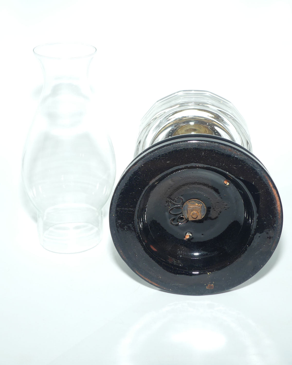 Victorian facetted Crystal font Oil Lamp | Brass Column on Black Terracotta base