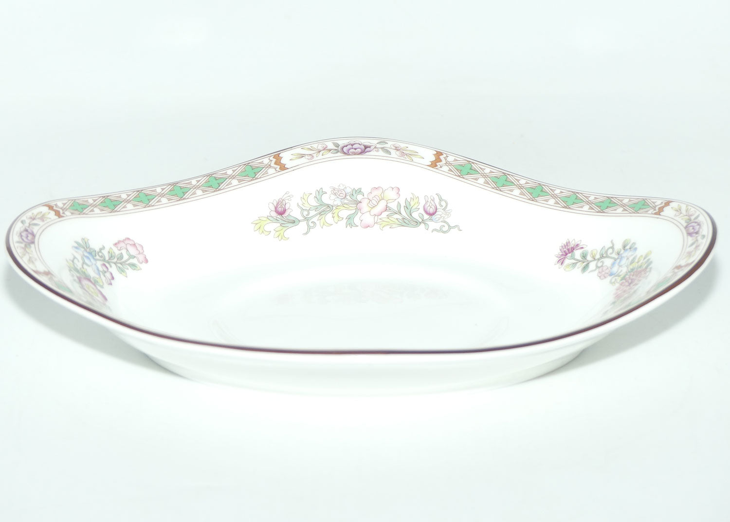 Wedgwood Bone China Kutani Crane gravy boat and underplate