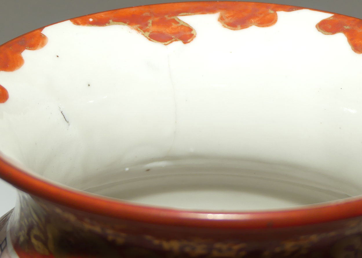 Japanese Kutani vase | Ovoid Shape | Two differing Cameo panels