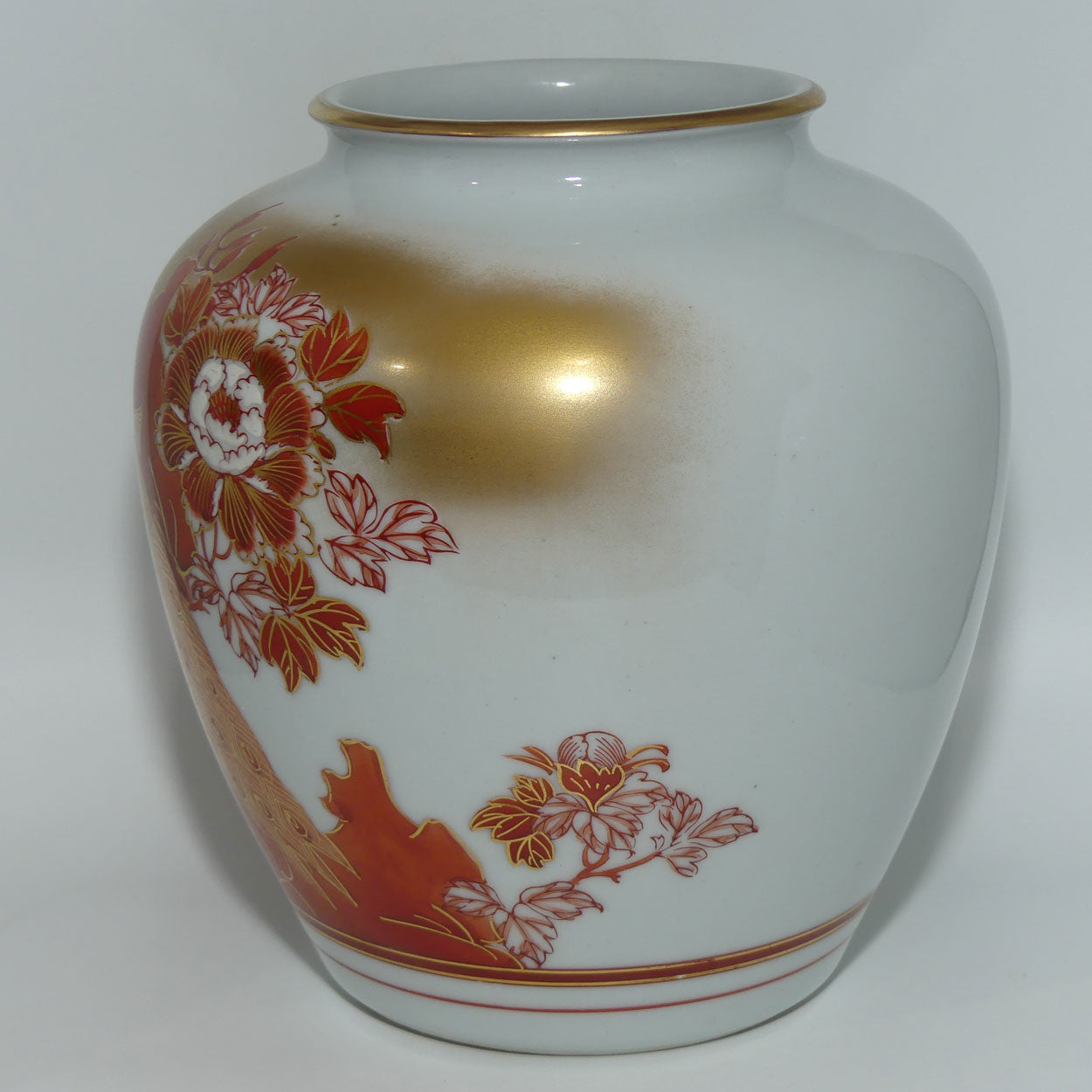 Japanese Kutani Ware Heavily Gilt vase depicting Peacock | original box