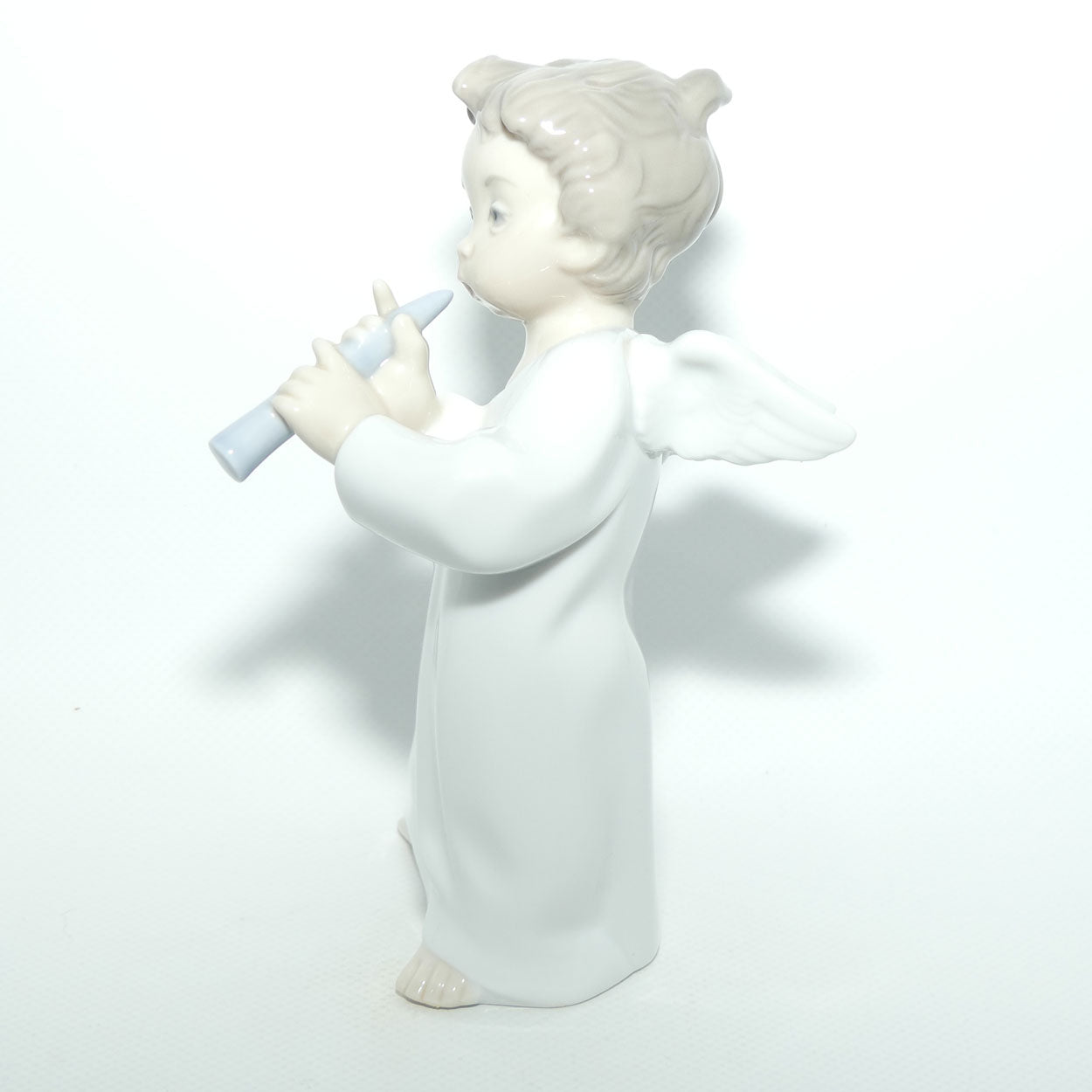 Lladro figure Angel with Flute | Angel Standing | #4540