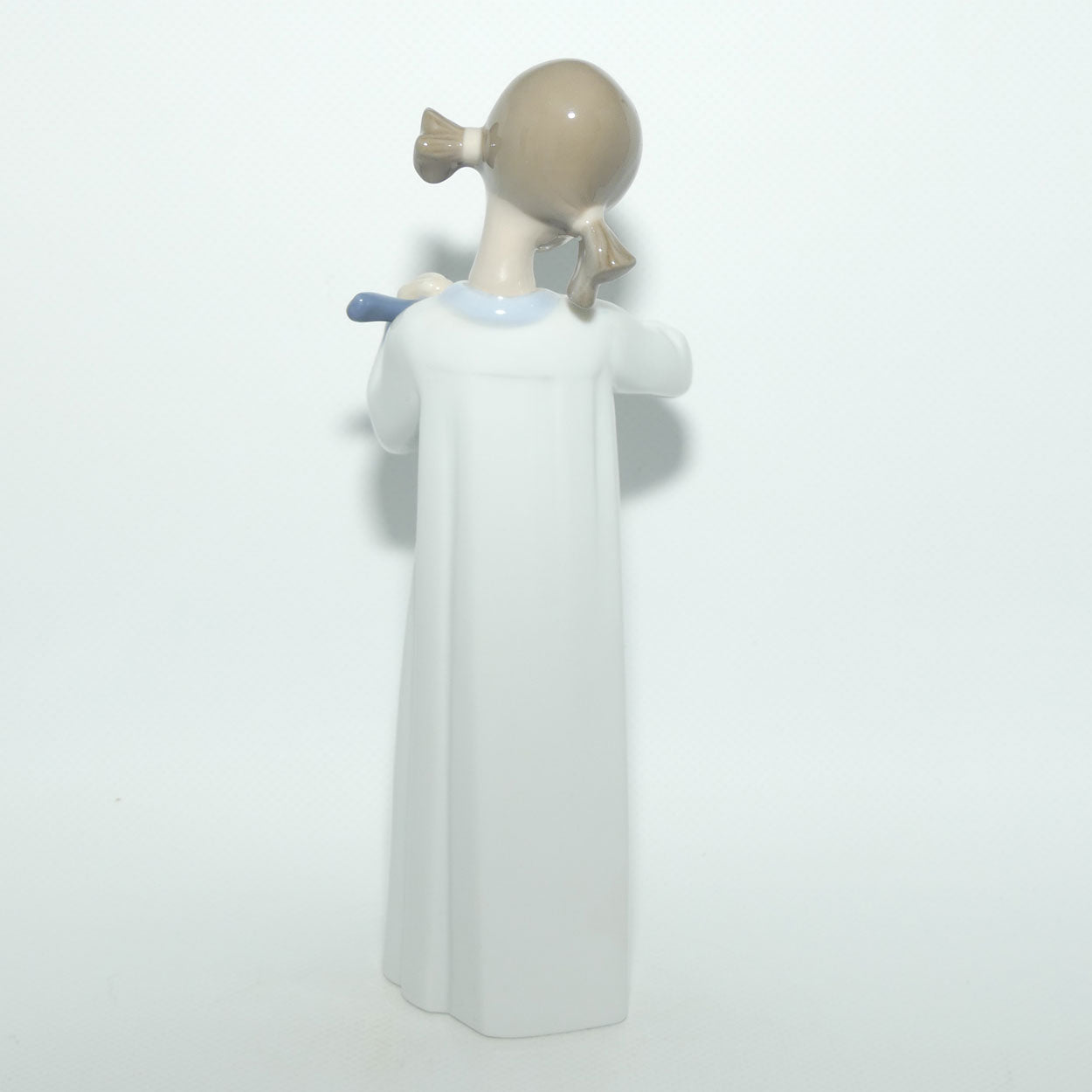 Lladro figure Girl with Guitar | #4871 | figure only