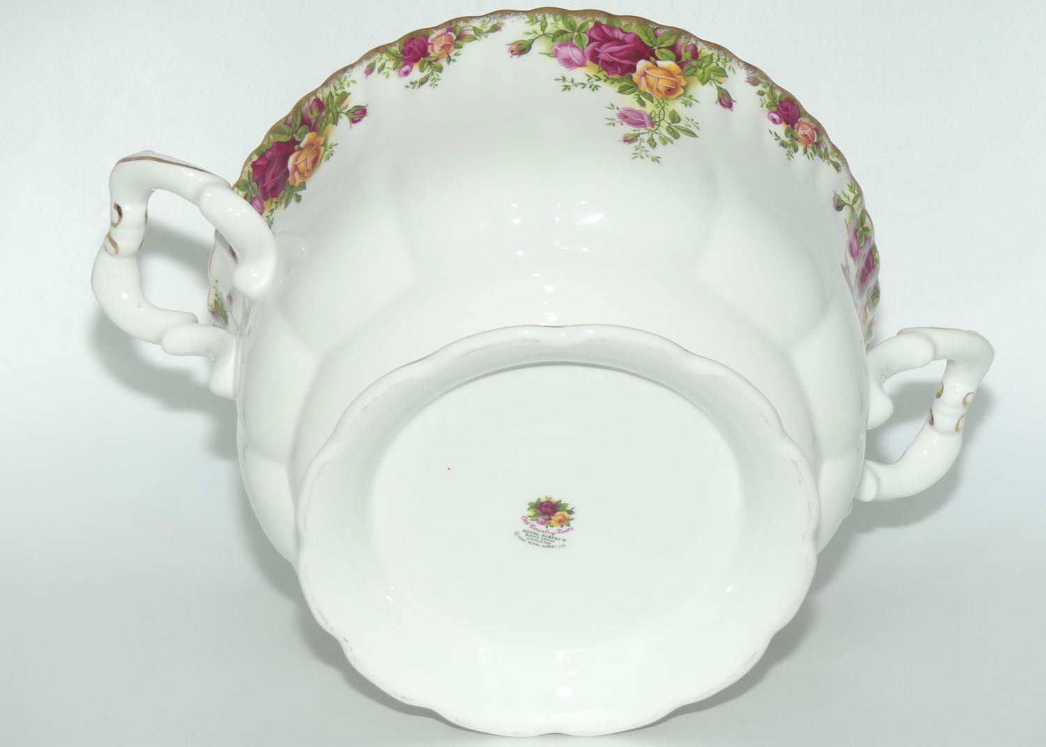 Royal Albert Bone China England Old Country Roses Large Tureen No Lid | 24.5 diam |© 1962 Royal Albert Ltd backstamp
