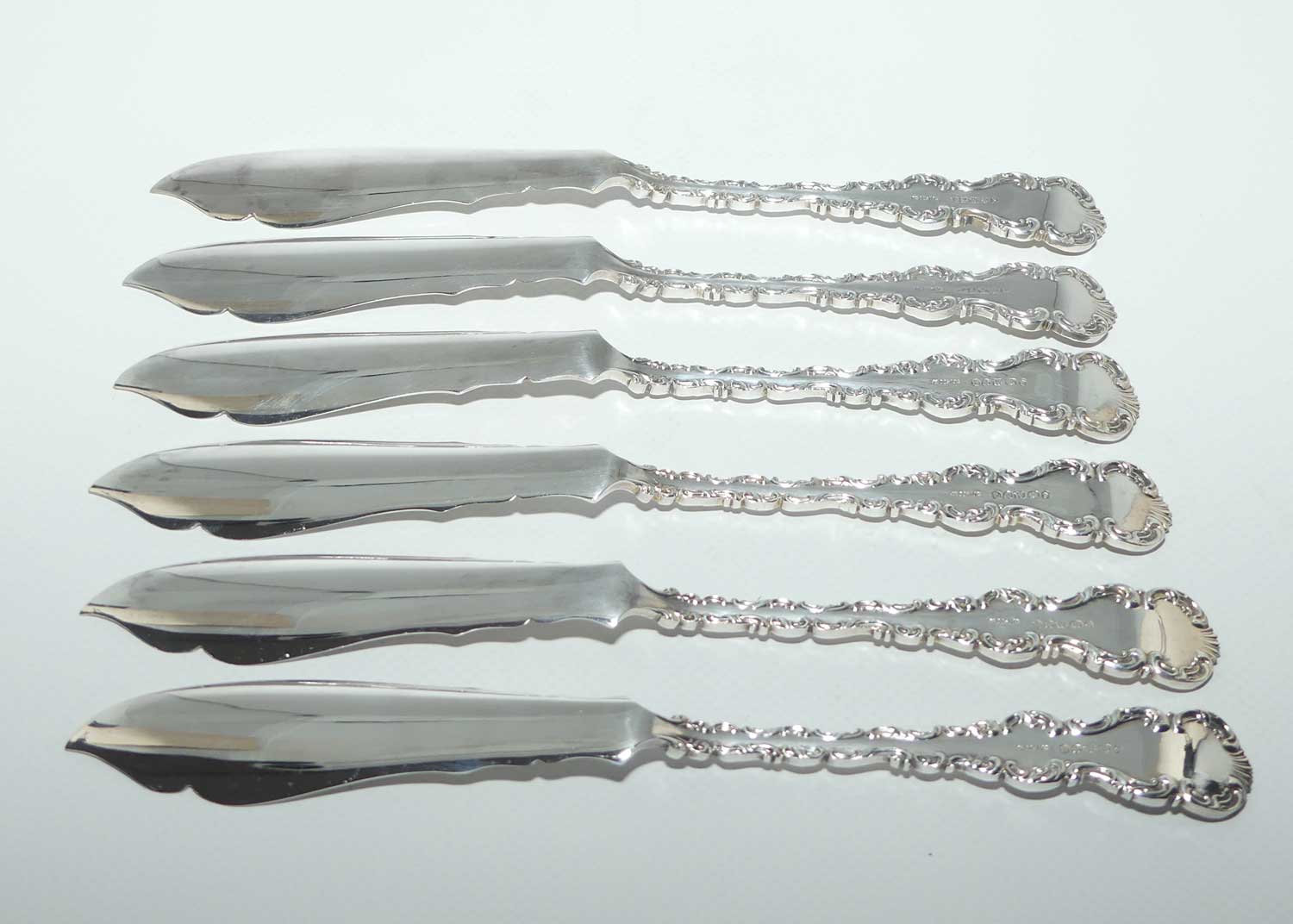 Edwardian era Lee and Wigful Sheffield set of Plated fish eaters in Walnut case