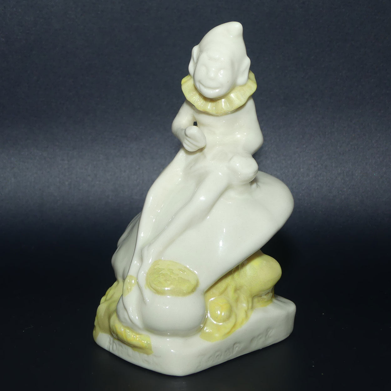 Belleek Irish Leprechaun figure | 3rd Green Mark