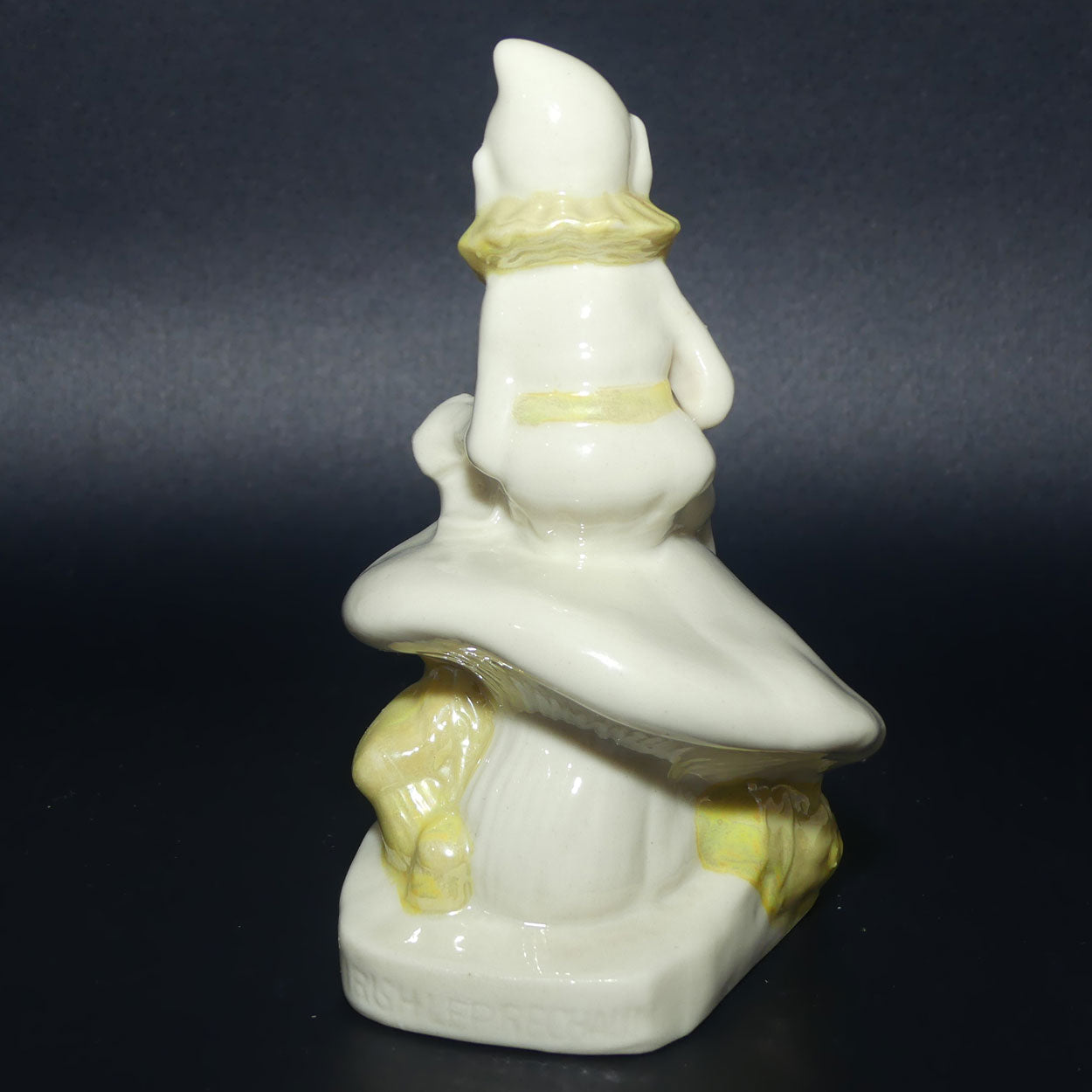 Belleek Irish Leprechaun figure | 3rd Green Mark