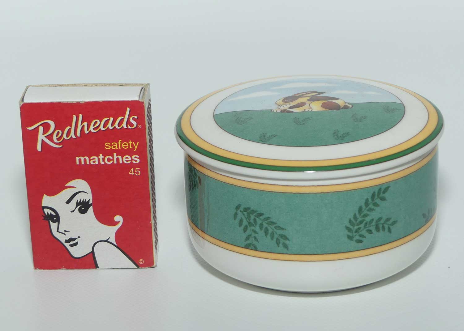 Villeroy and Boch A La Ferme Les Animaux round trinket box | Bunny | 8cm