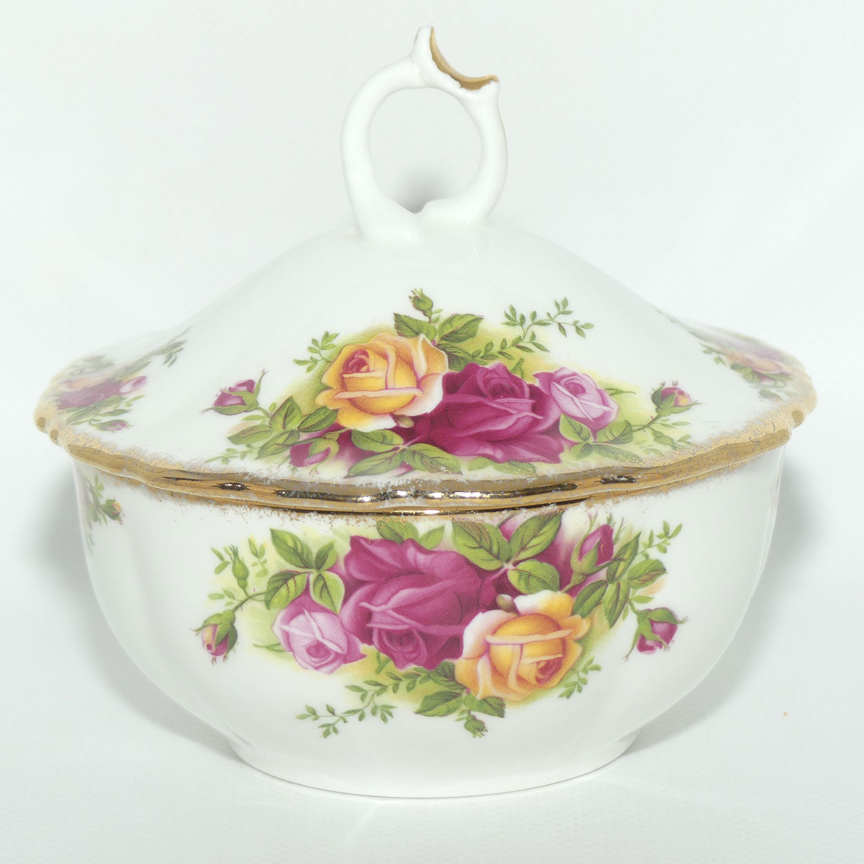 Royal Albert Bone China England Old Country Roses Lidded Bowl | 11.5 diam |© 1962 Royal Albert Ltd backstamp