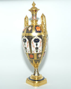 Royal Crown Derby Old Imari Solid Gold Band lidded urn