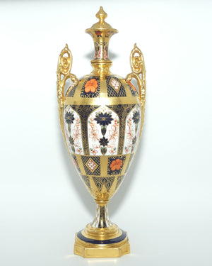 Royal Crown Derby Old Imari Solid Gold Band lidded urn