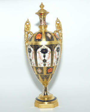 Royal Crown Derby Old Imari Solid Gold Band lidded urn