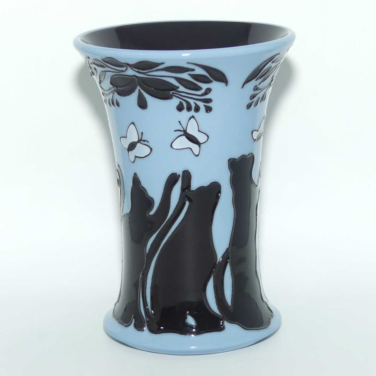 Moorcroft Lucky 158/6 vase | Num Ed 577