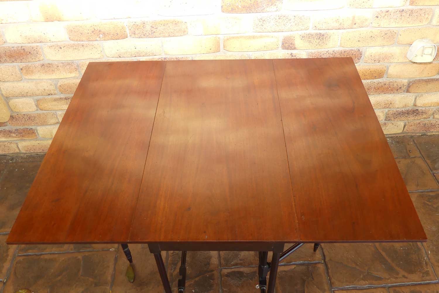 Late 19th Century English Mahogany folding Spider table | Gateleg table