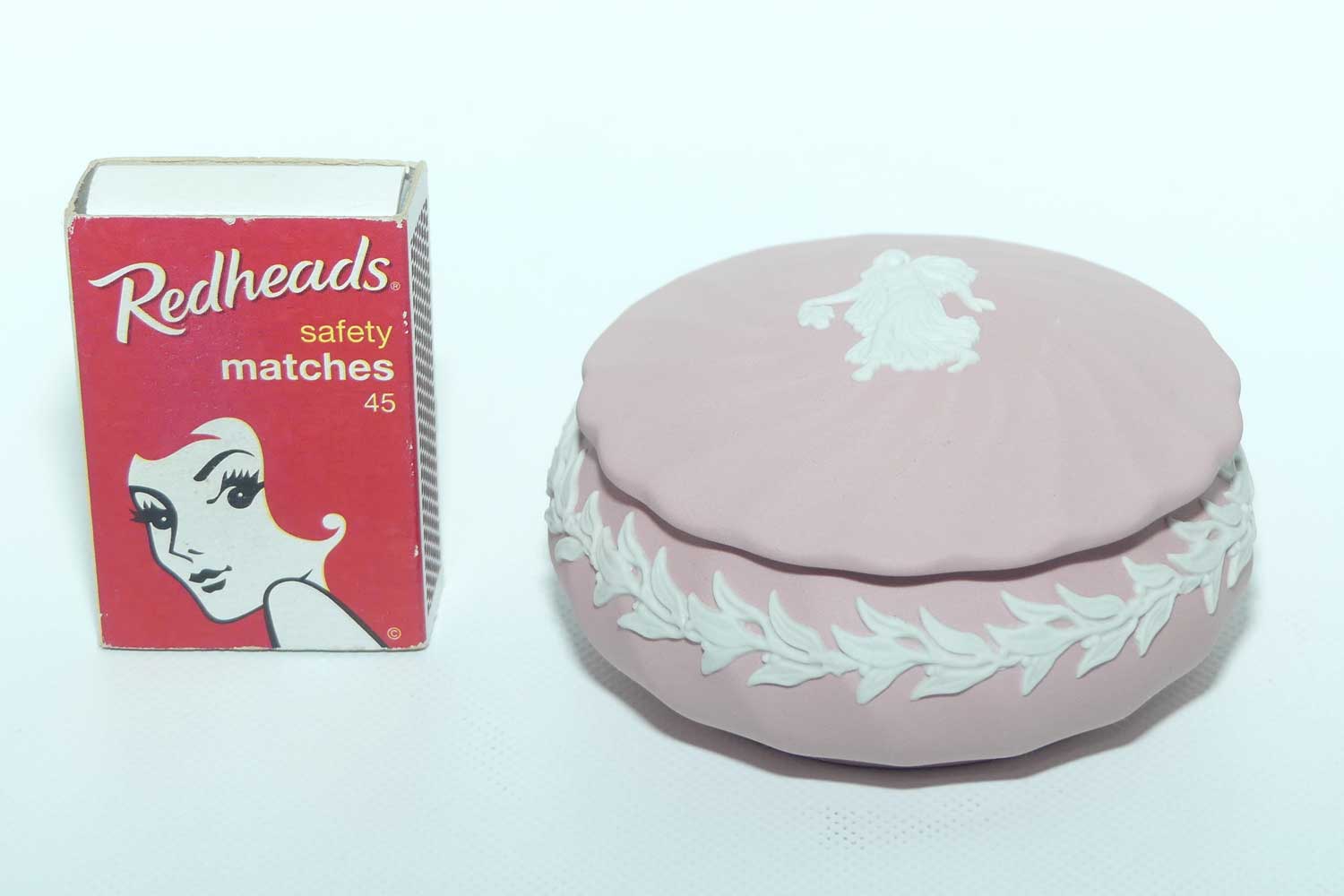 Wedgwood Jasper | White on Pink | Dancer trinket | Round with Ribbed design