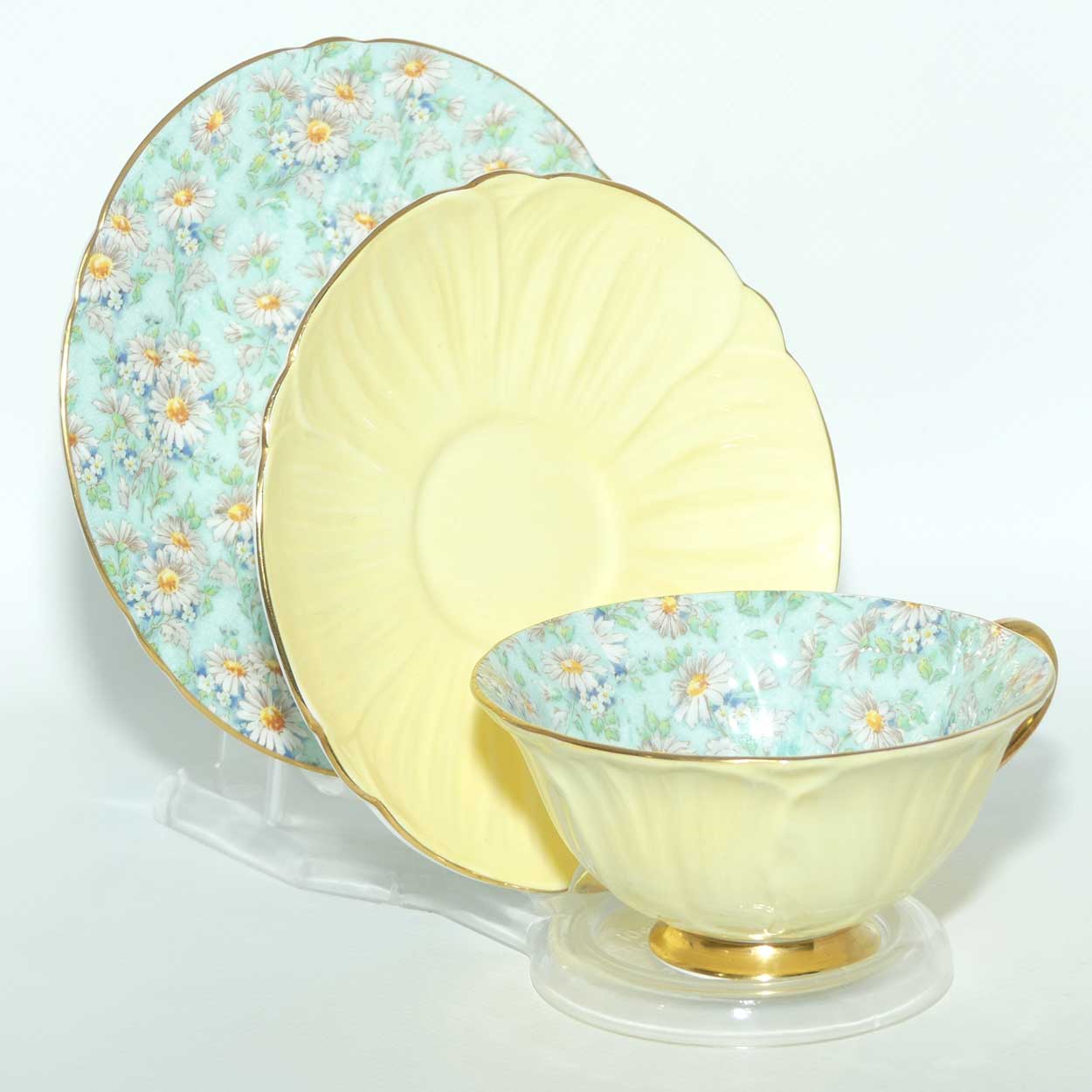 Shelley Oleander shape trio | Marguerite pattern with Yellow exterior 