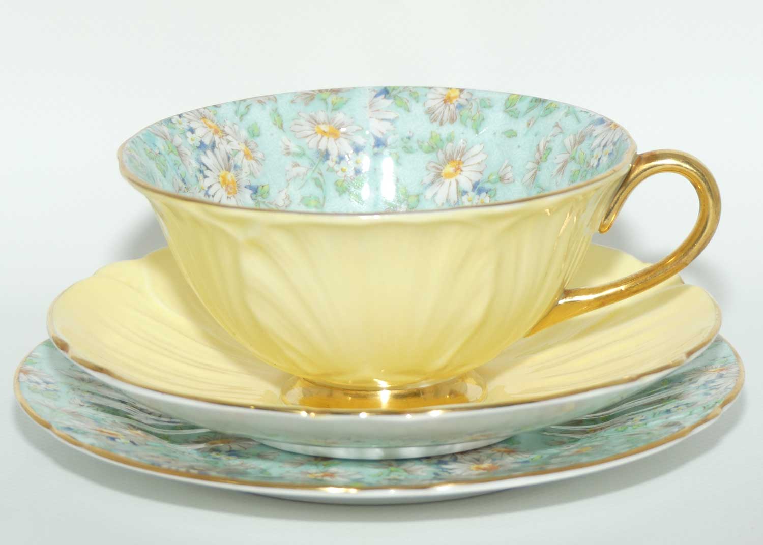 Shelley Oleander shape trio | Marguerite pattern with Yellow exterior 