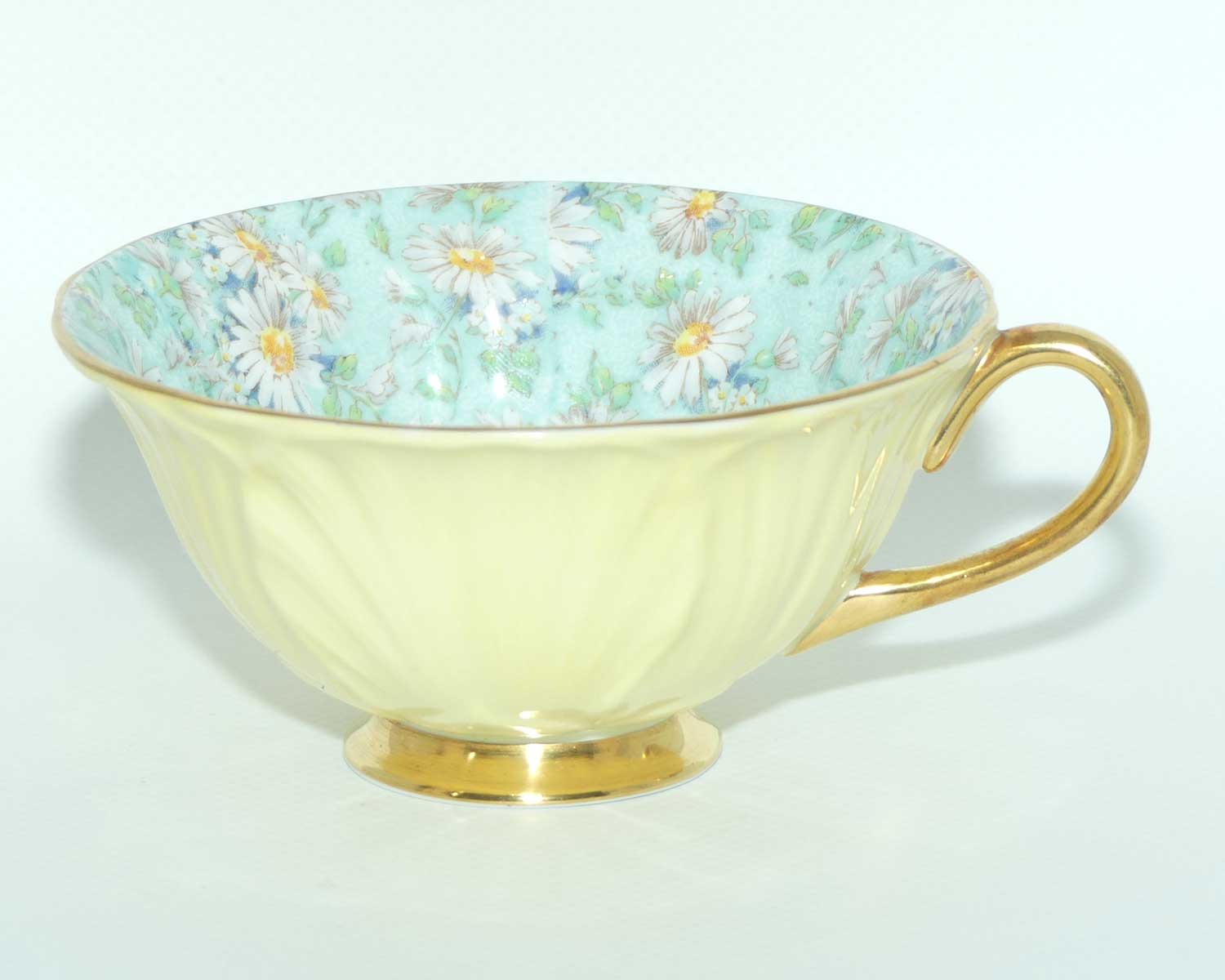 Shelley Oleander shape trio | Marguerite pattern with Yellow exterior 