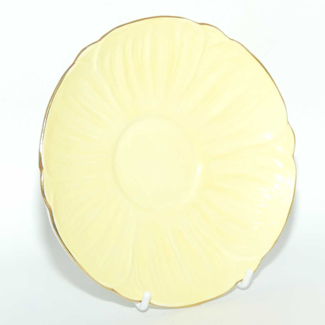 Shelley Oleander shape trio | Marguerite pattern with Yellow exterior 