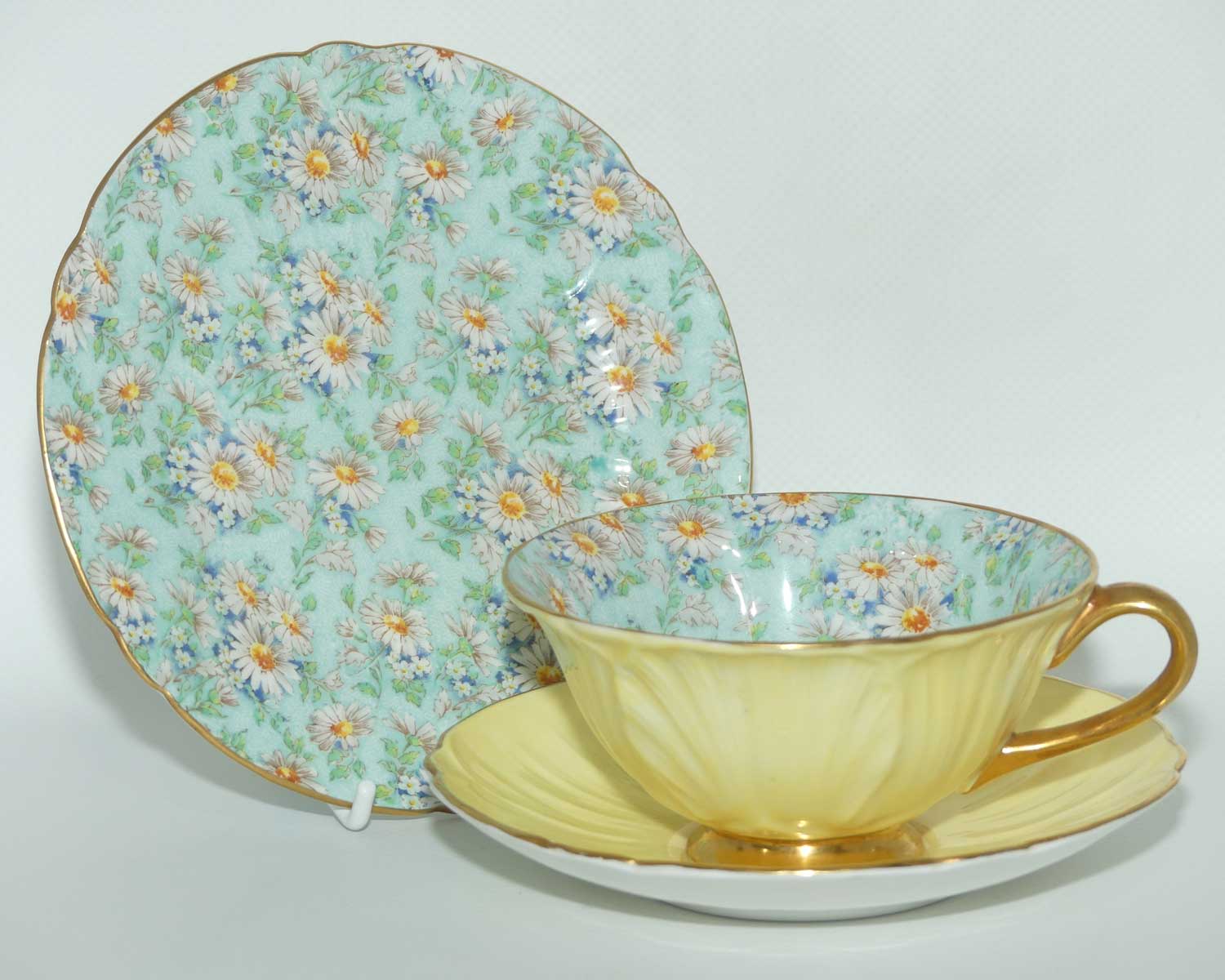 Shelley Oleander shape trio | Marguerite pattern with Yellow exterior | #2