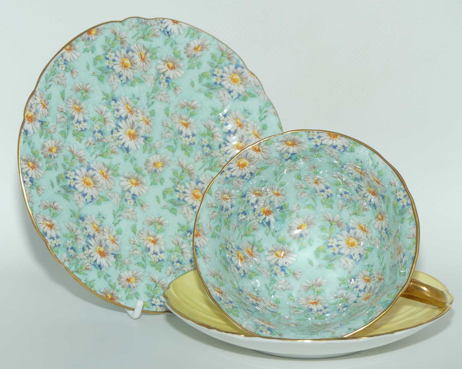 Shelley Oleander shape trio | Marguerite pattern with Yellow exterior | #2