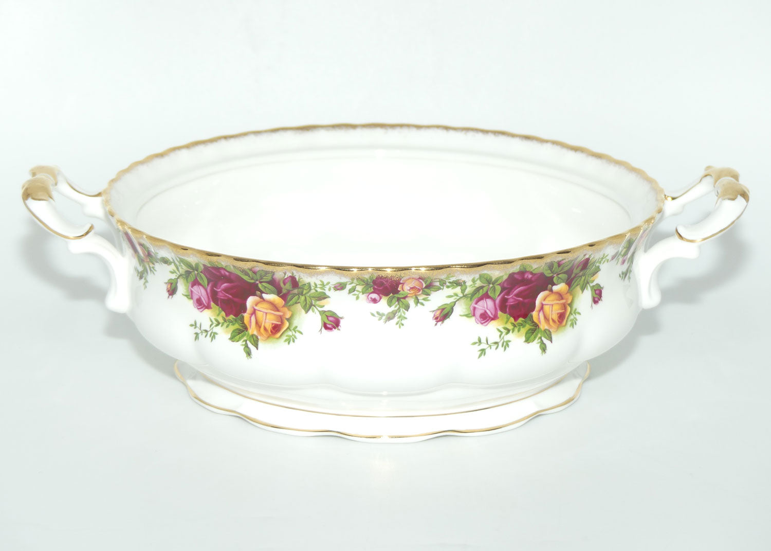 Royal Albert Bone China England Old Country Roses Tureen No Lid | 22.5cm diam |© 1962 Royal Albert Ltd backstamp