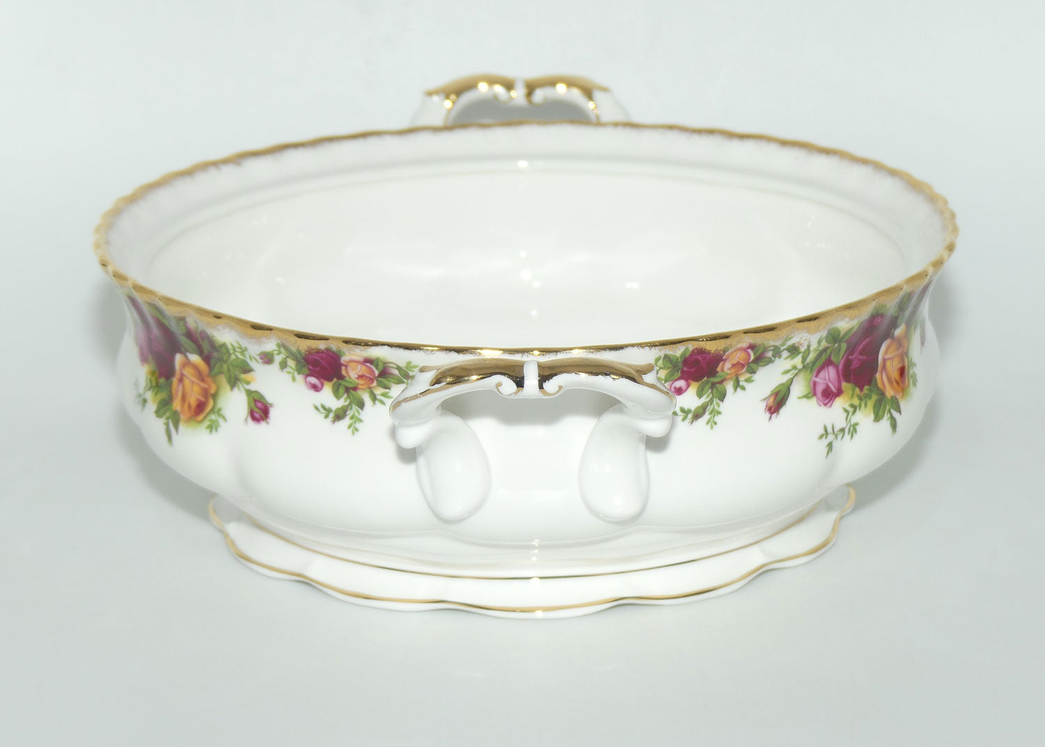 Royal Albert Bone China England Old Country Roses Tureen No Lid | 22.5cm diam |© 1962 Royal Albert Ltd backstamp