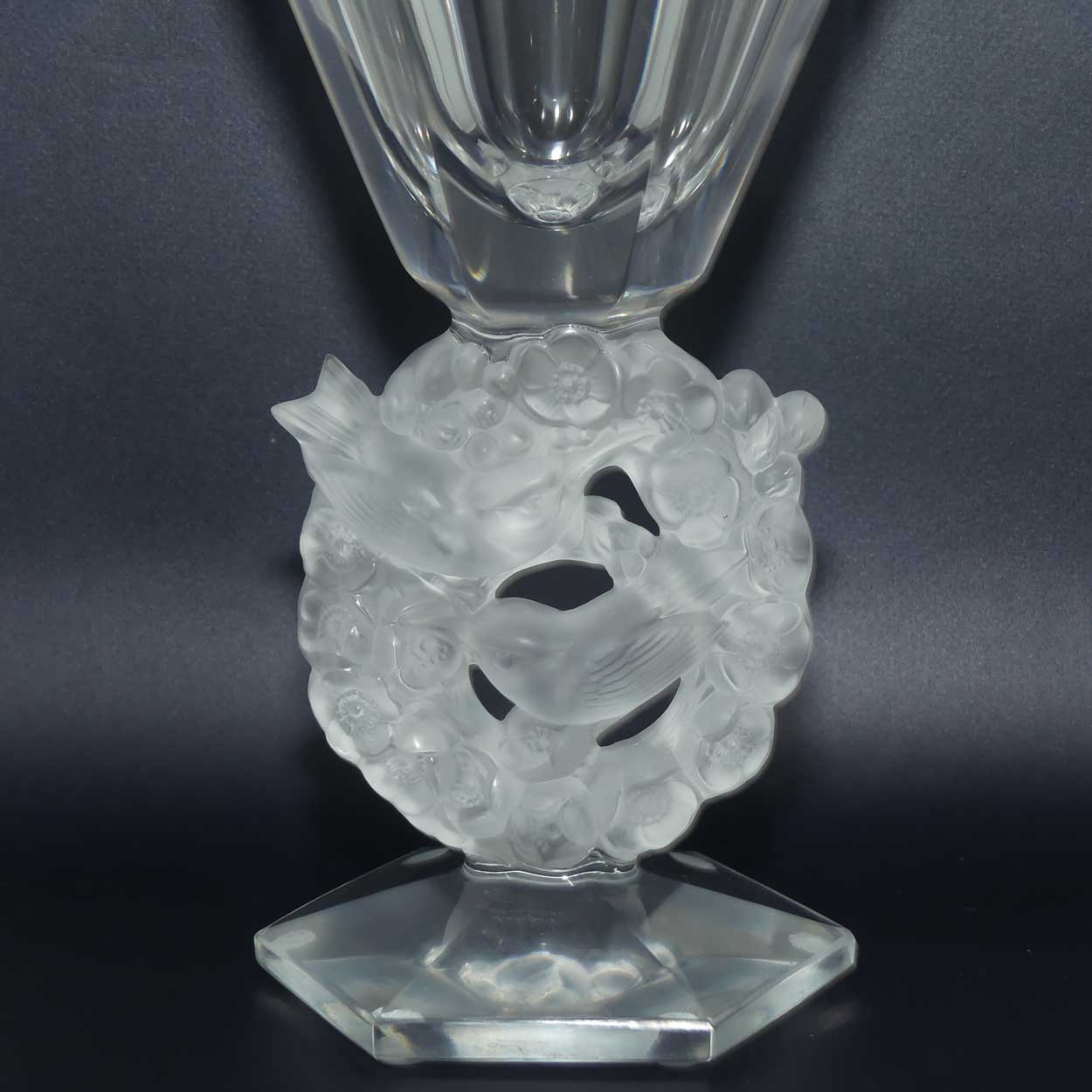 Lalique France Clear and Frosted Glass Mesanges vase