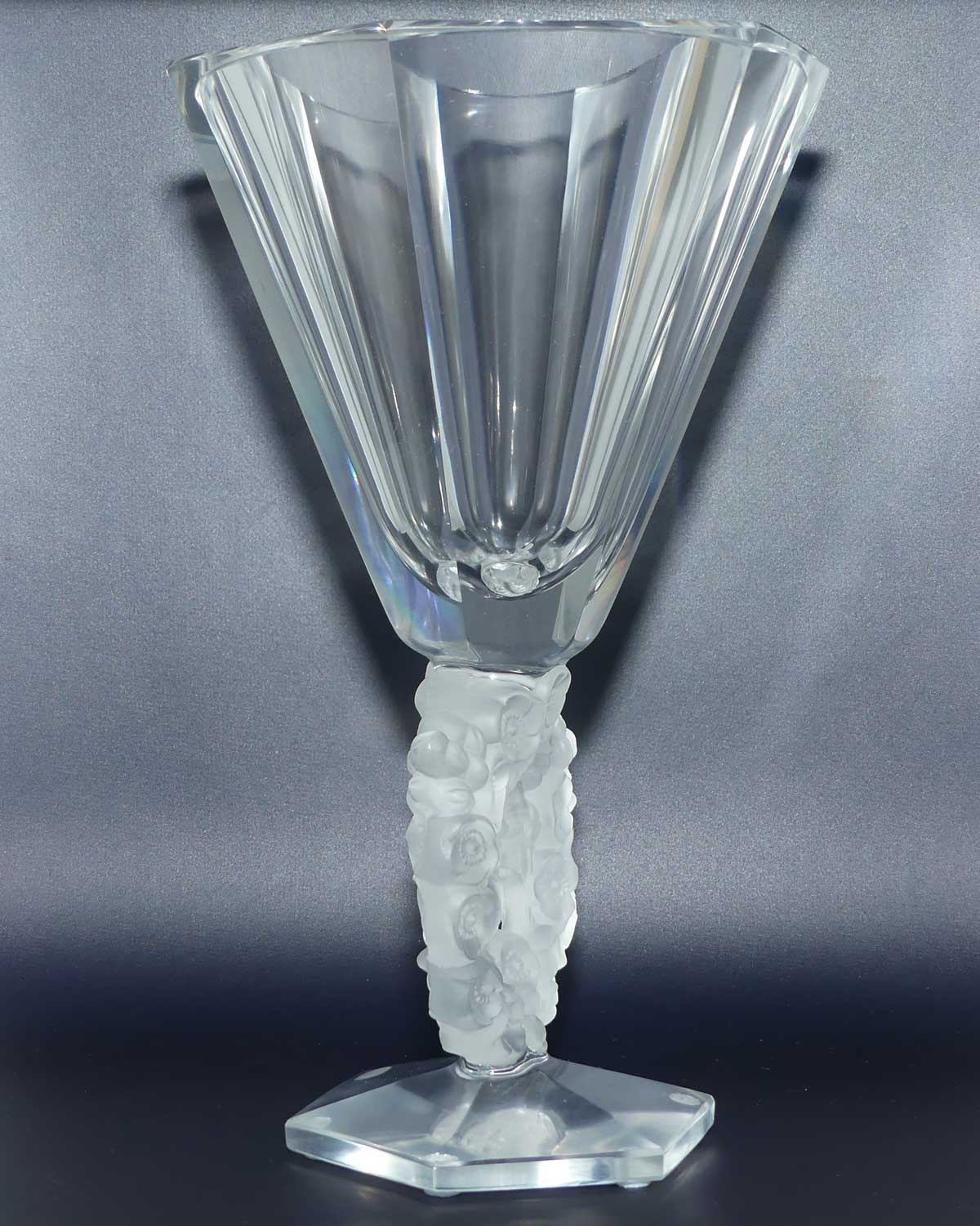 Lalique France Clear and Frosted Glass Mesanges vase