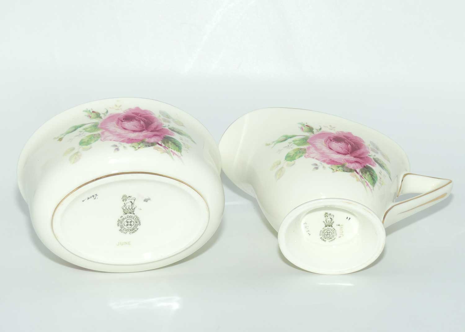 Royal Doulton June Roses milk and sugar V2192