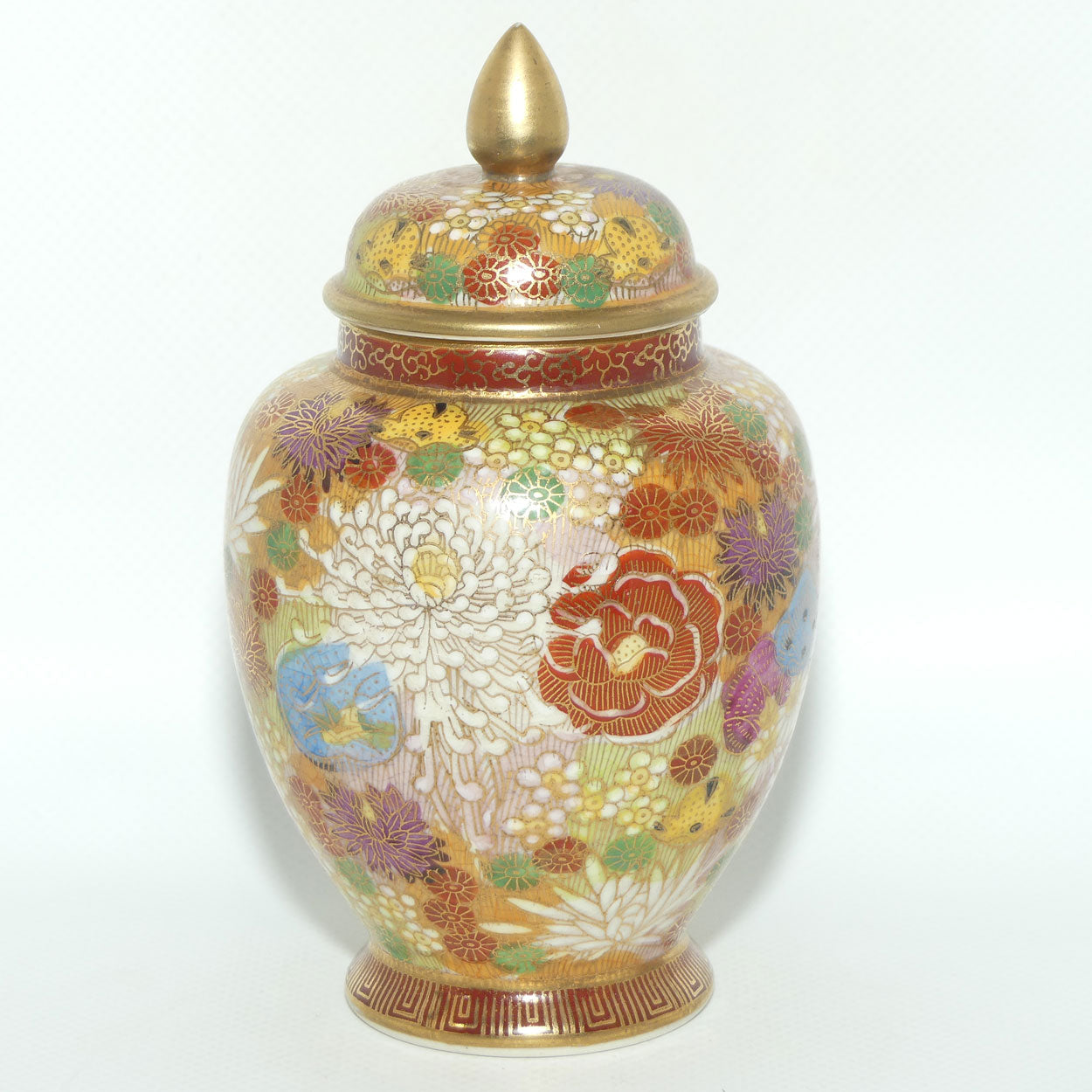 Satsuma Lidded pot | #1 | Thousand Flowers Mille Fleur design | Taisho period