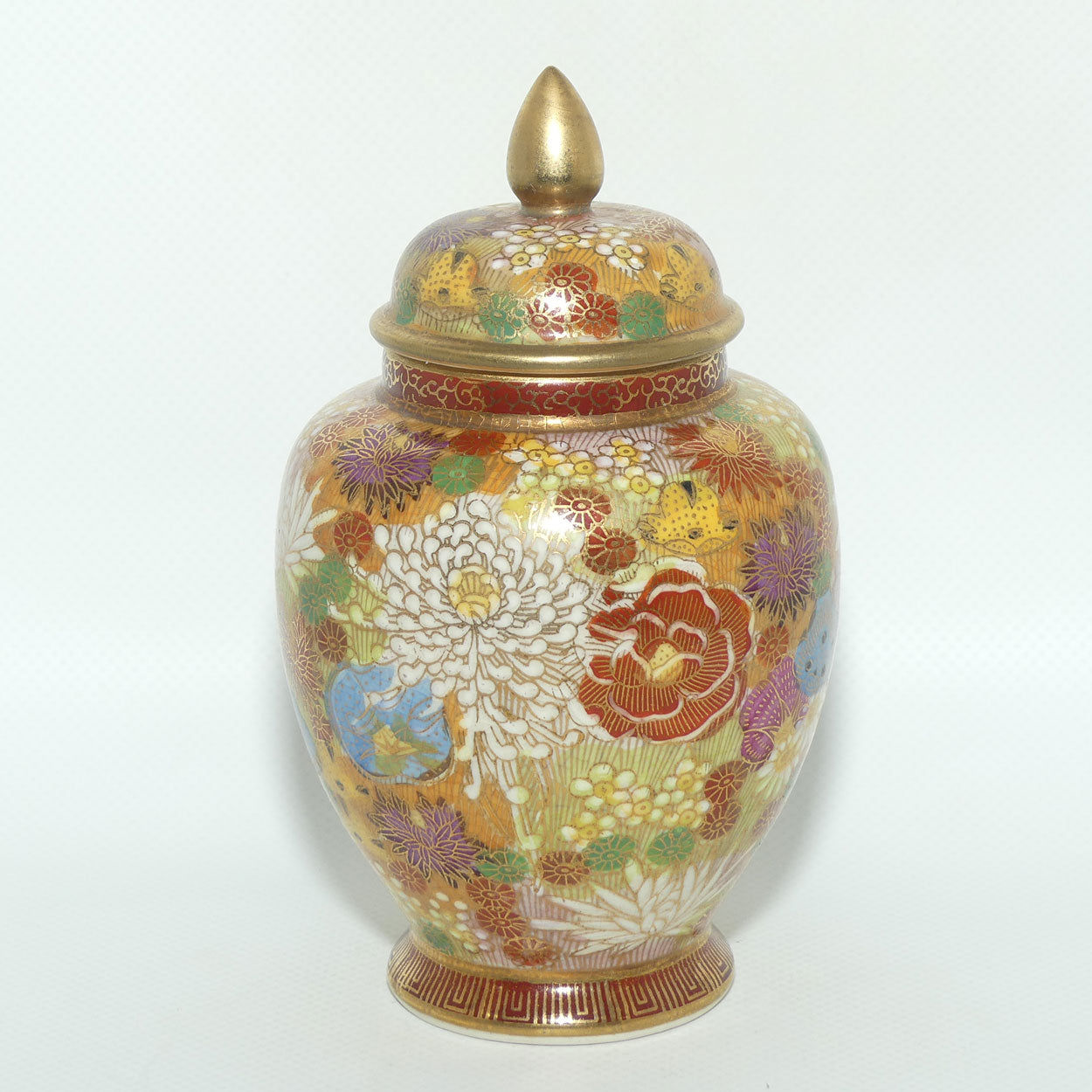 Satsuma Lidded pot | #1 | Thousand Flowers Mille Fleur design | Taisho period