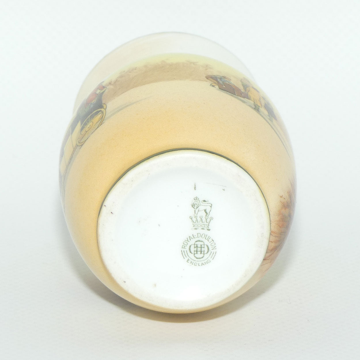 Royal Doulton Coaching Days miniature vase | Snow