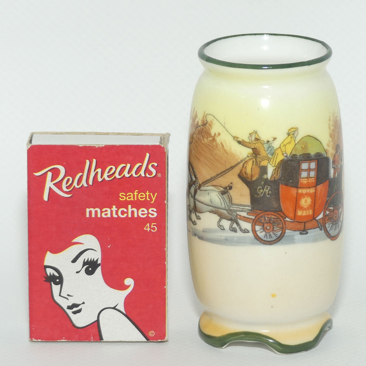Royal Doulton Coaching Days miniature vase E3804 | #2