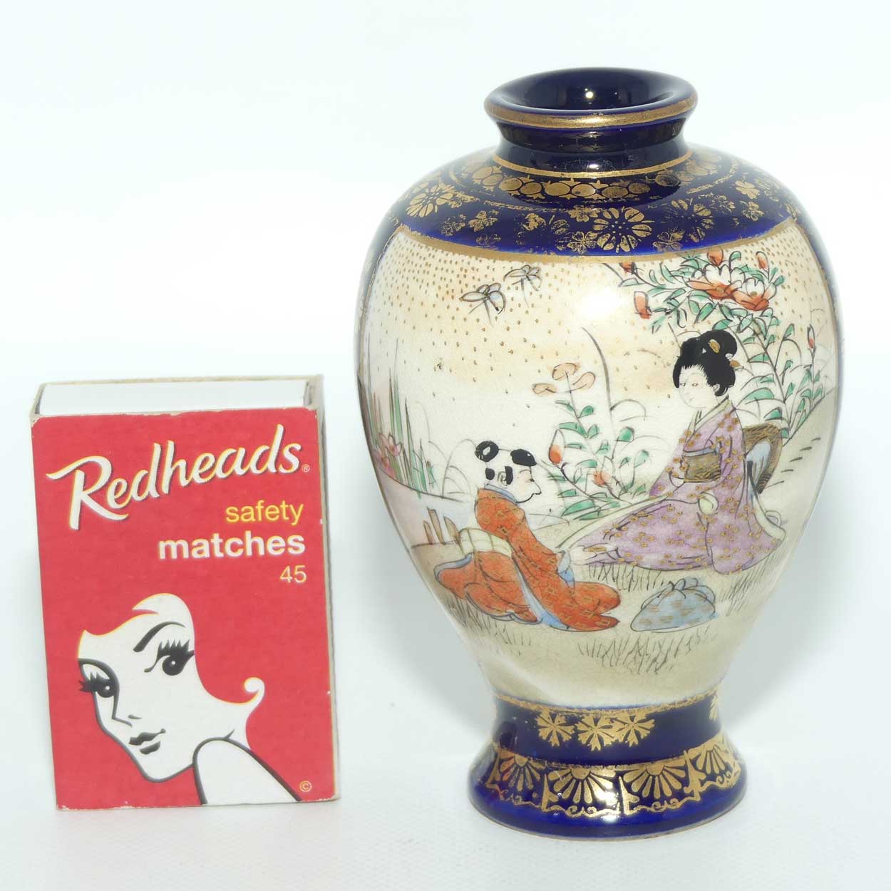 Miniature Satsuma vase with Fine Decoration | Gosu Blue by Hattori