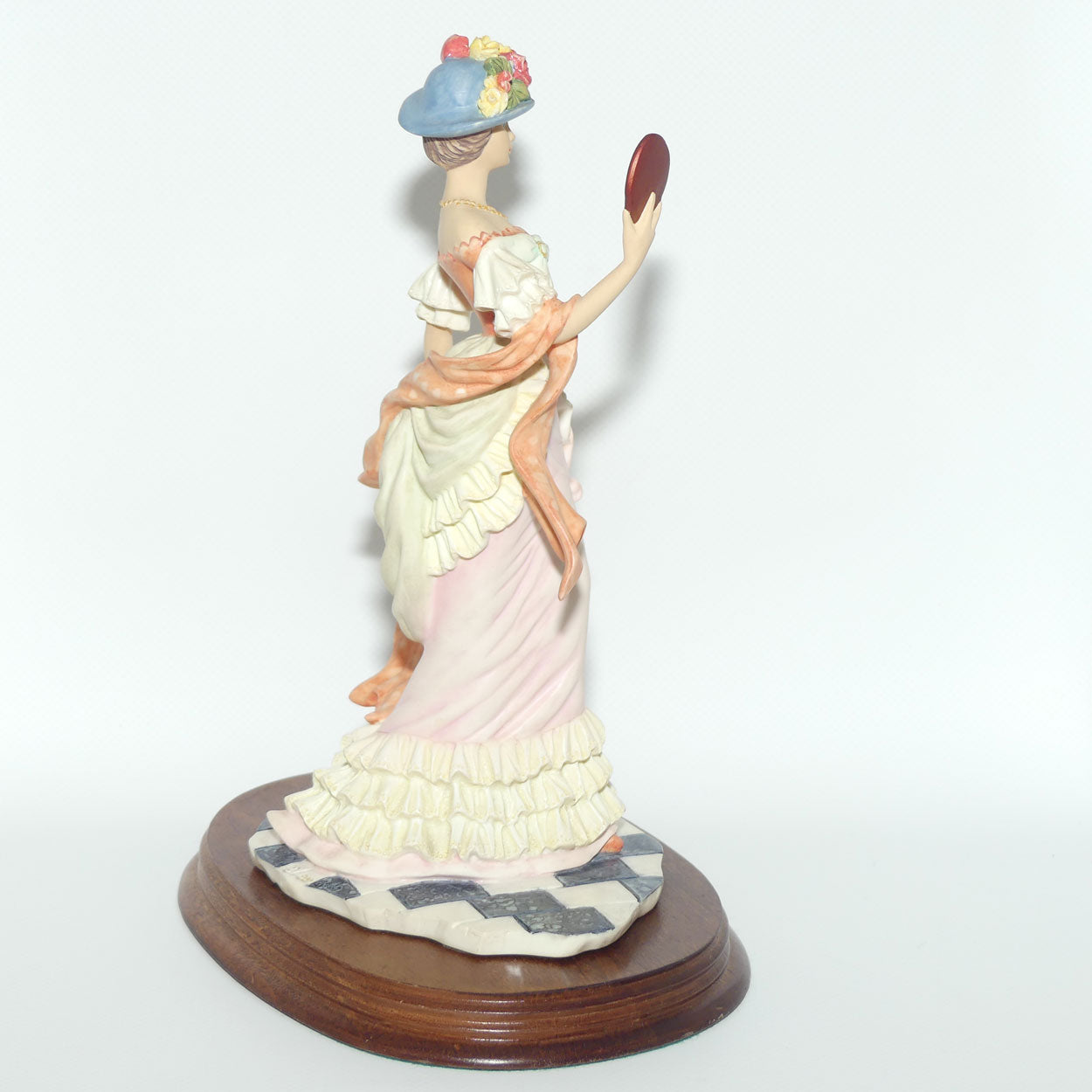 Leonardo Collection figure on wooden base | True Poise | Lady with Mirror