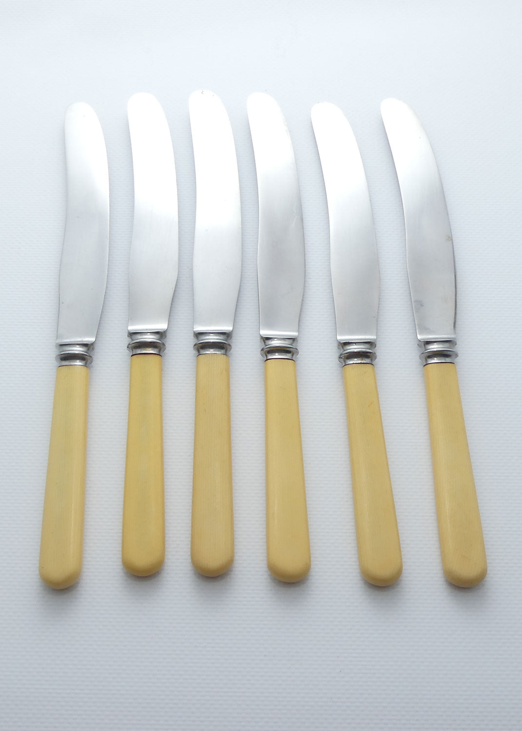 Set of 6 Robert Mosely Sheffield Rusnorstain | Faux Bone Handle Knives | 23.5cm