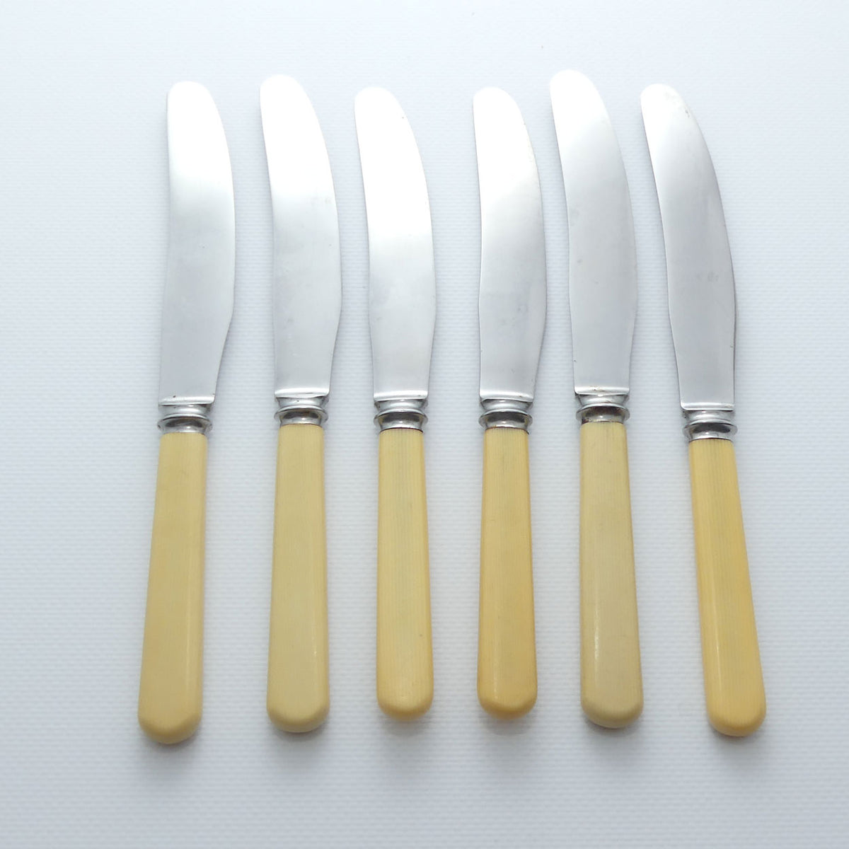 Set of 6 Robert Mosely Sheffield Rusnorstain | Faux Bone Handle Knives | Salad | 21cm