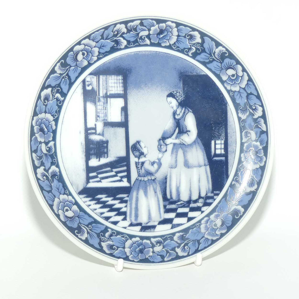 Delft Holland | The Old Masters Series plate | Mother and Daughter