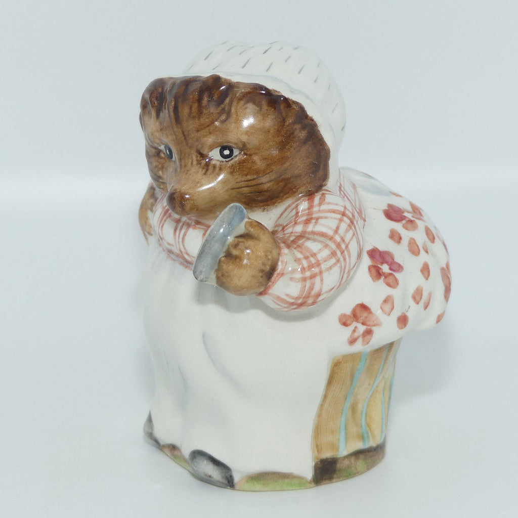 Beswick Beatrix Potter Mrs Tiggywinkle | BP2a Gold Oval