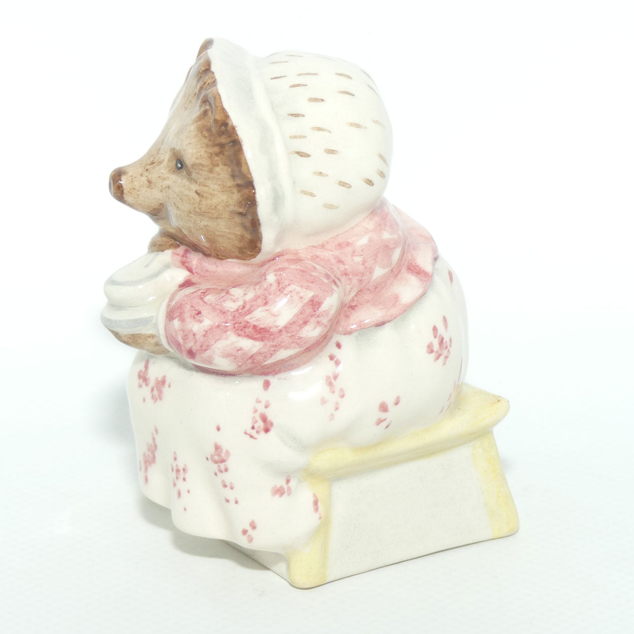 Beswick Beatrix Potter Mrs Tiggy Winkle takes Tea | BP10a | boxed