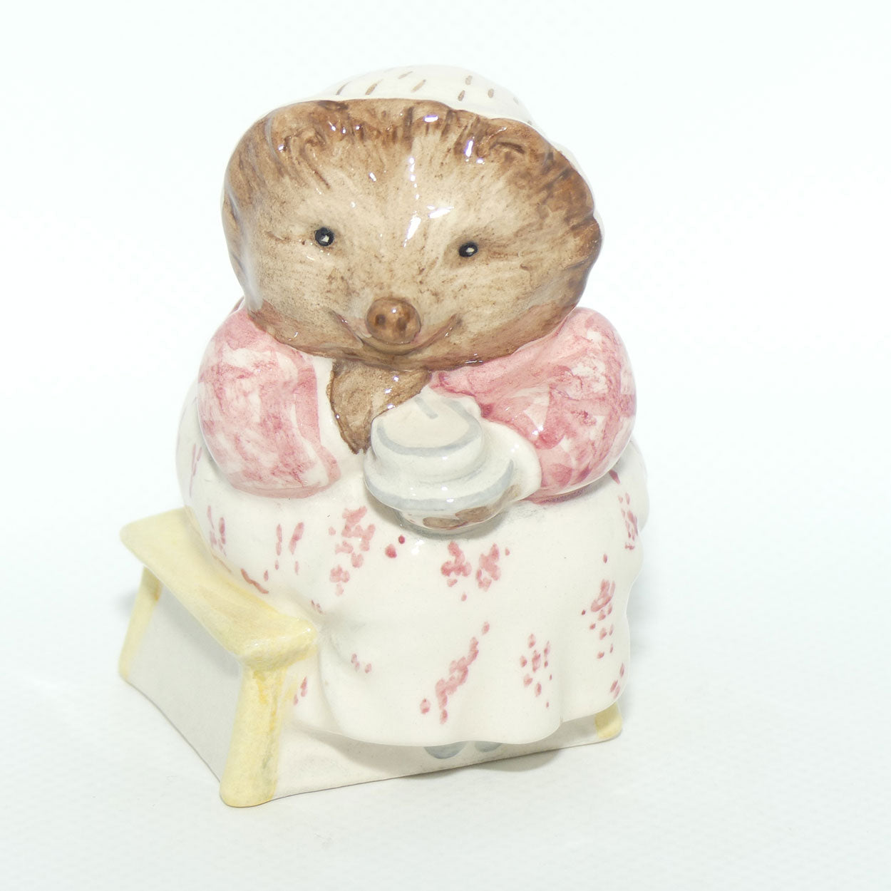 Beswick Beatrix Potter Mrs Tiggy Winkle takes Tea | BP10a | boxed