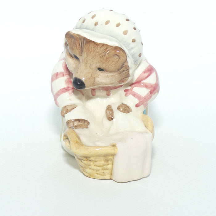 Beswick Beatrix Potter Mrs Tiggywinkle Washing | BP10a