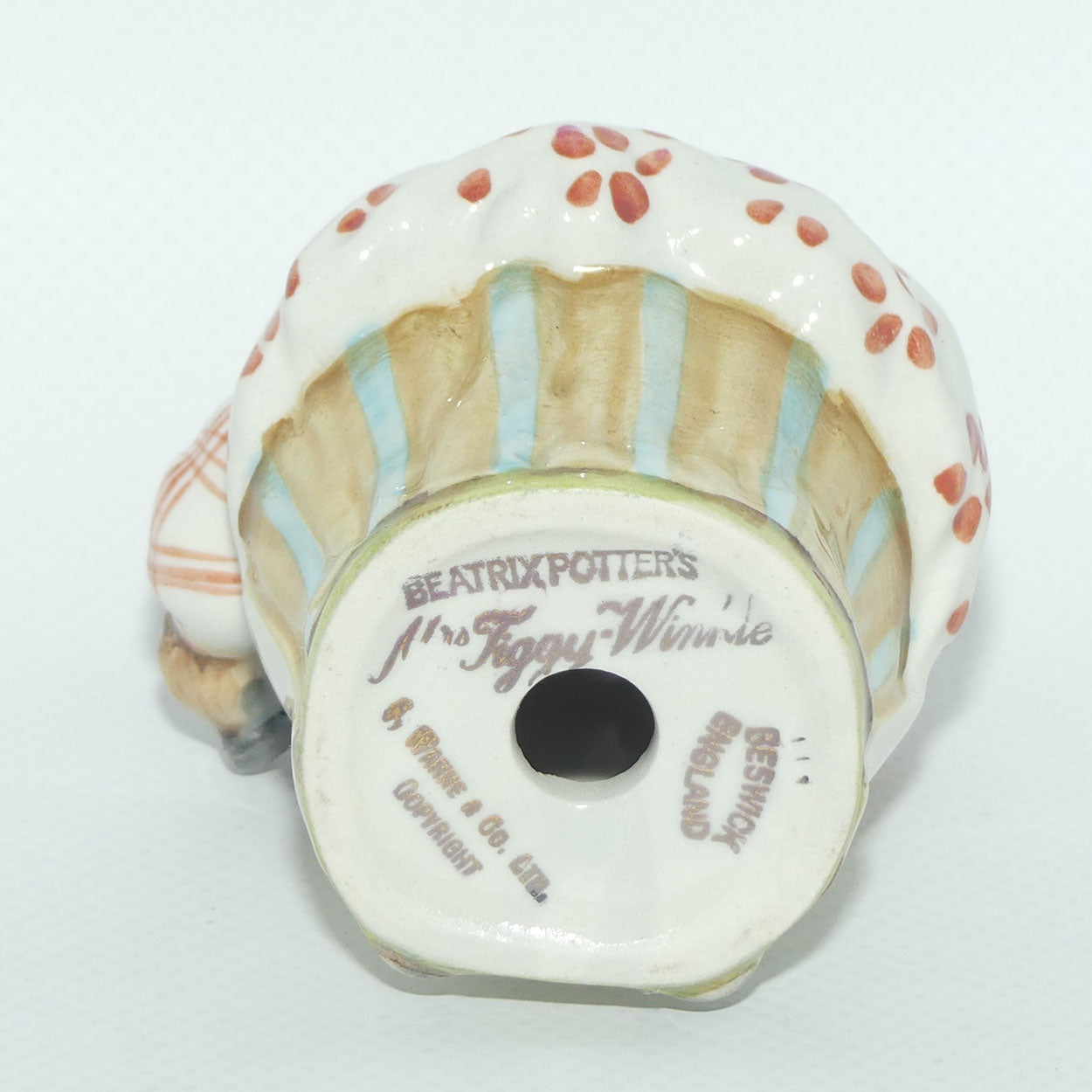 Beswick Beatrix Potter Mrs Tiggy-Winkle | Plaid | BP2a Gold Oval
