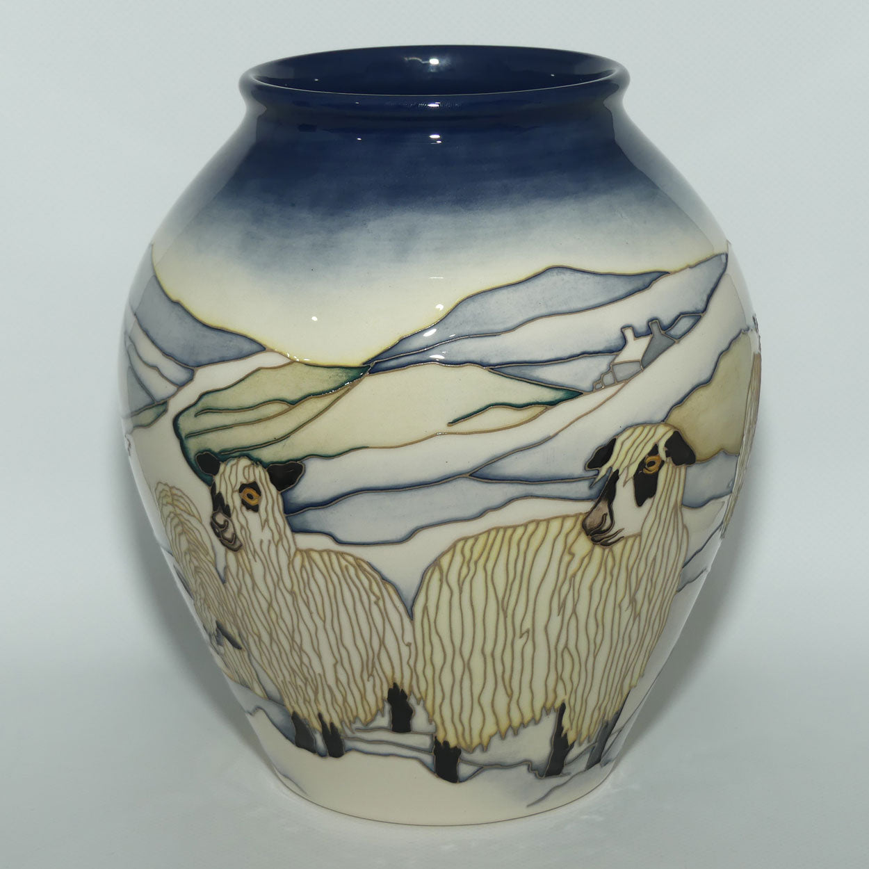 Moorcroft Mug Tups 3/8 vase | LE 9/20