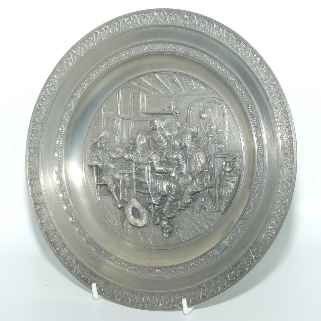 Etain Zinn Pewter wall plate | 3 Musketeers in Tavern scene | 24cm